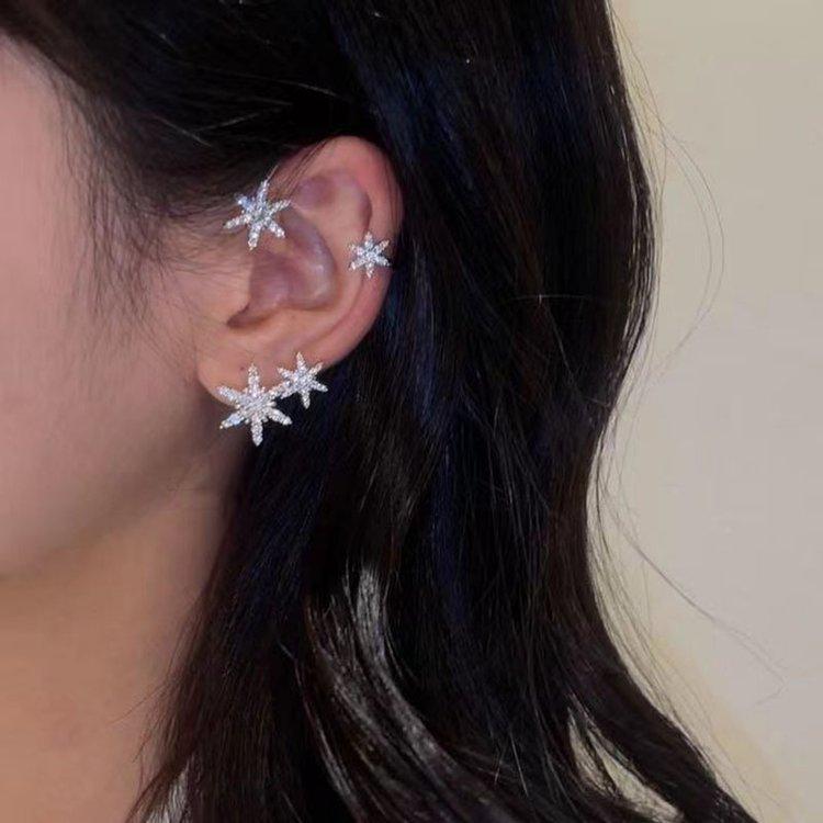 雪のジルコニアピアス
