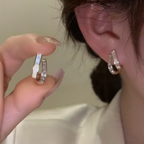 バイモシャインジルコンピアス