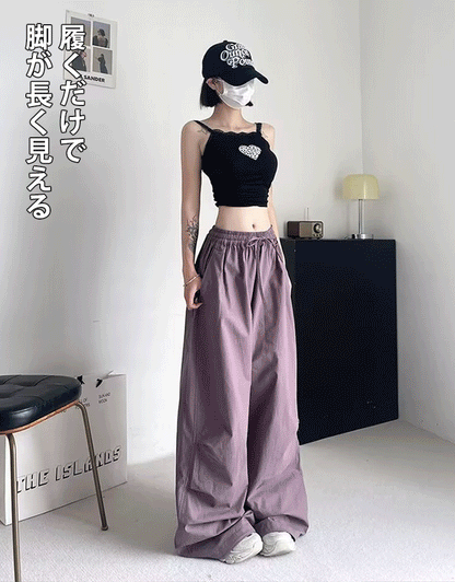 着痩せるタックナイロンパンツ